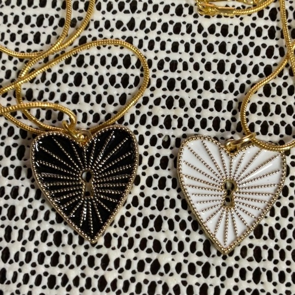 SET OF TWO KEY TO MY HEART NECKLACES - Picture 1 of 3